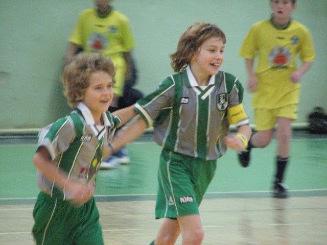 Mazie futbolisti ar uzvaru sveic Latviju dzimšanas dienā 