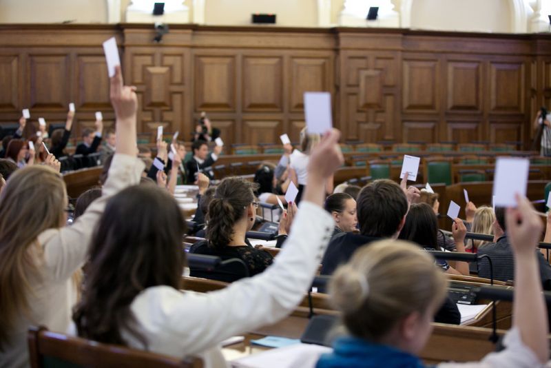 Noslēgušās 11. Jauniešu Saeimas vēlēšanas. Iebalsoti vairāki novadnieki