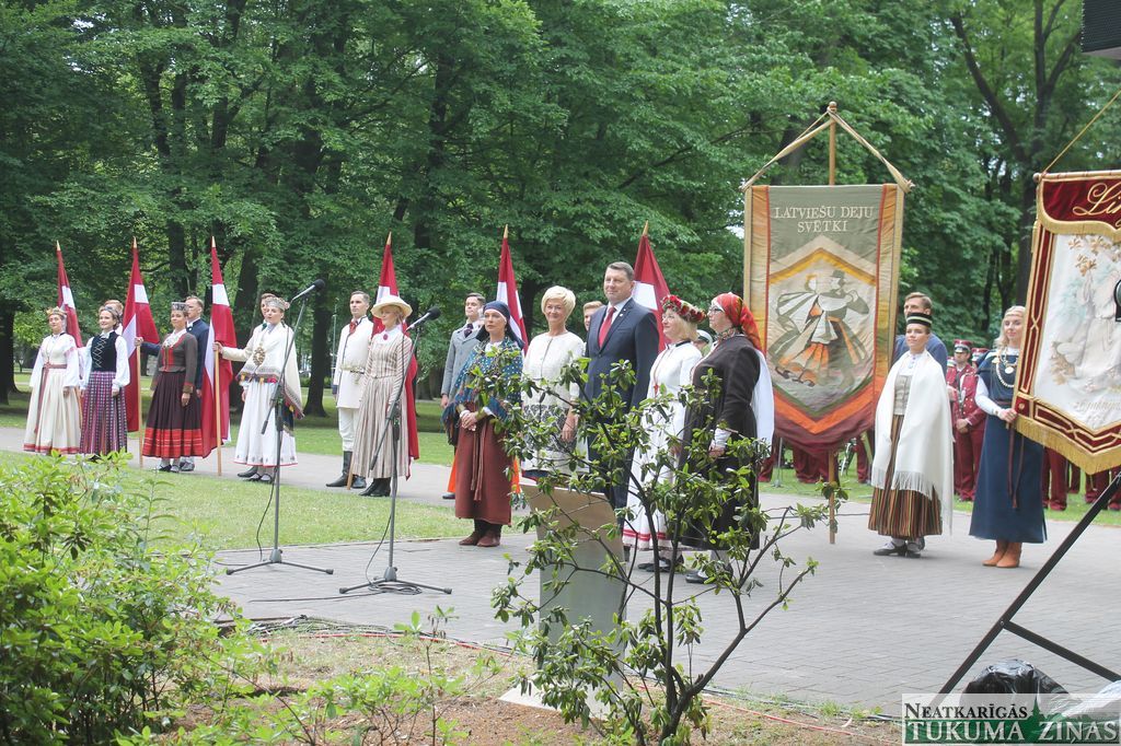 Gallery image 165213