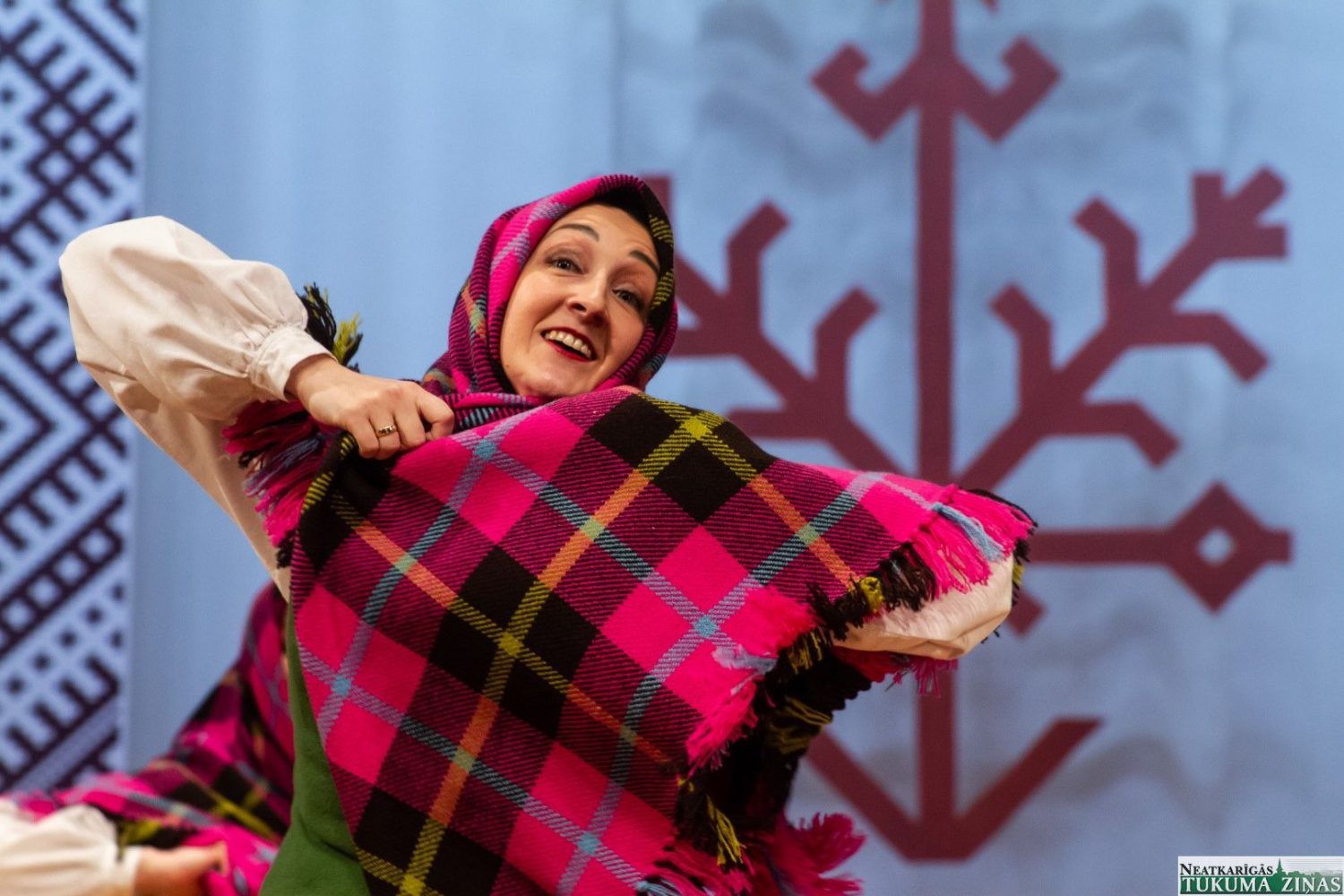 Deju kolektīvu dižkoncerts Slampē (5. februārī)