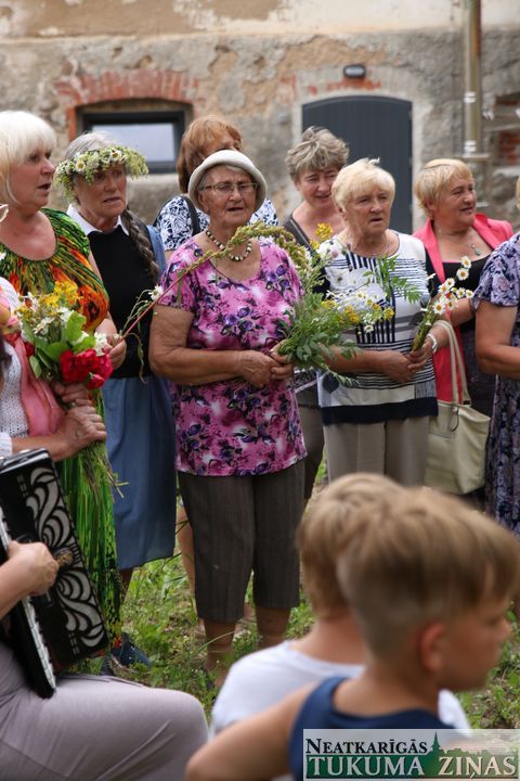 Gallery image 165417