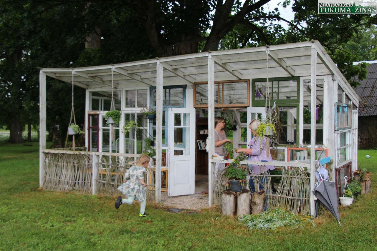 Gallery image 158924