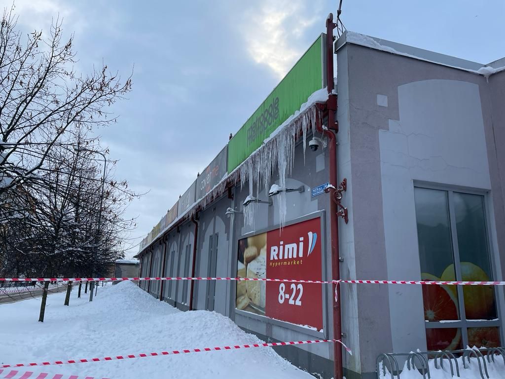 Par jumtu tīrīšanu novadā