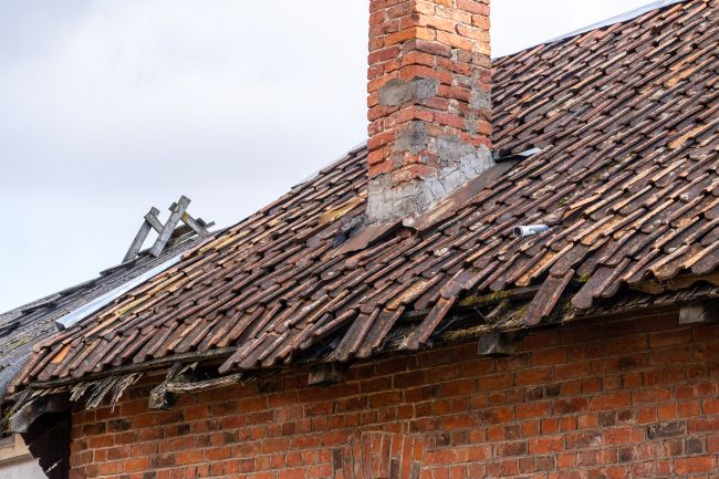 Nepieciešams atjaunot Tukuma baznīcas draudzes nama jumtu