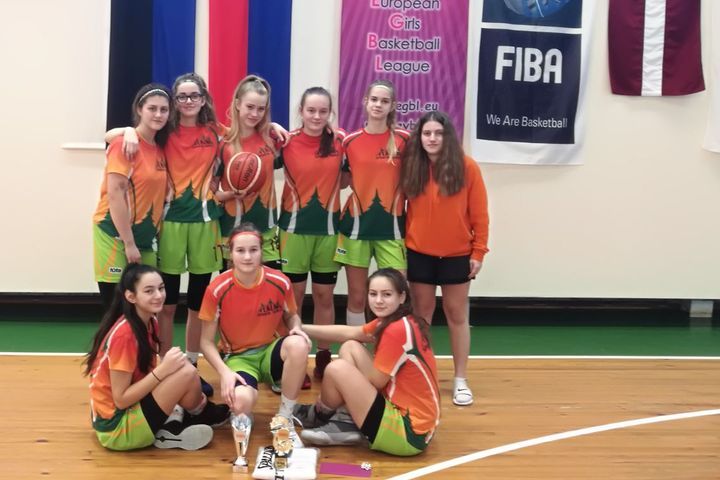 Tukuma jaunās basketbolistes starptautiskajos turnīros guvušas pieredzi