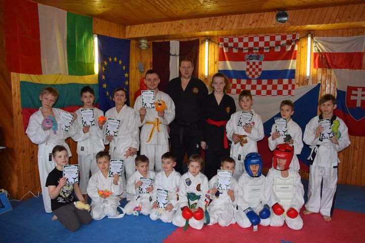 Aizvadīts «Baltā drakona» karatē ziemas turnīrs