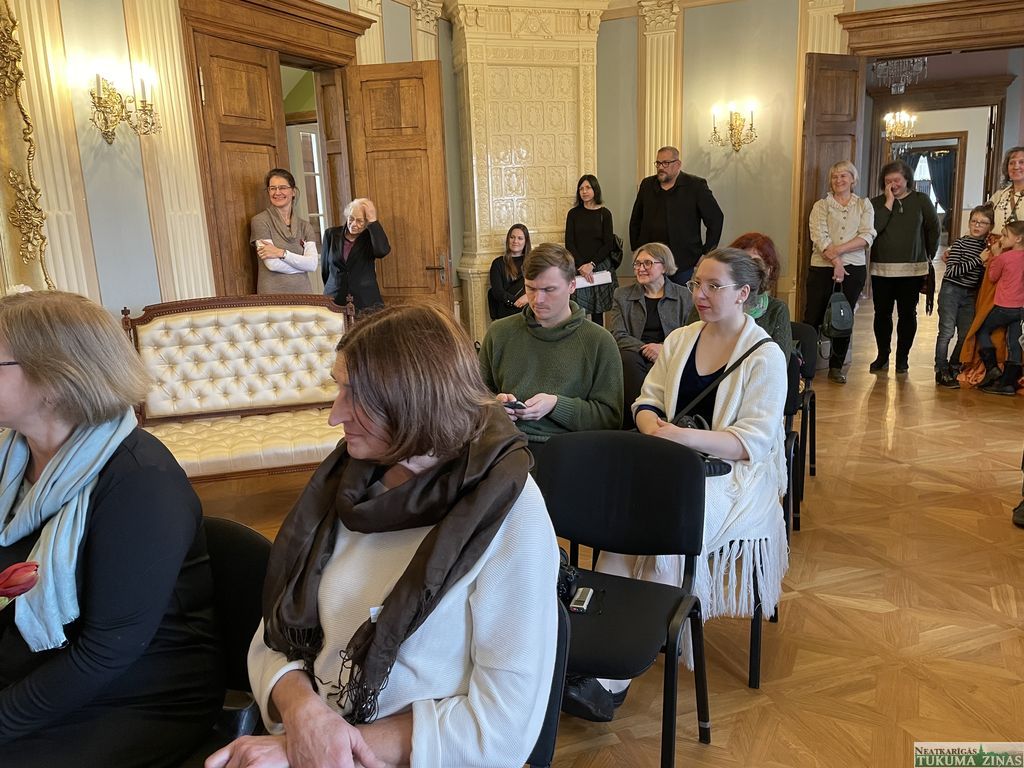 Gallery image 158360