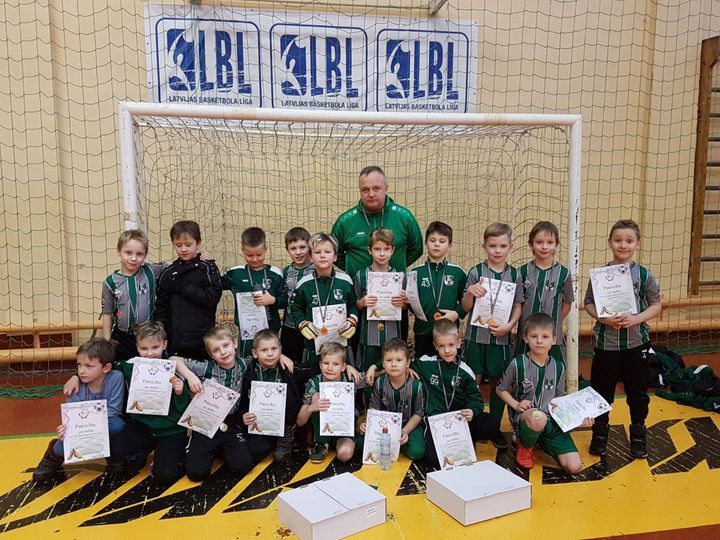 «U-8» futbolistiem uzvara Zemgales reģiona telpu futbola čempionātā