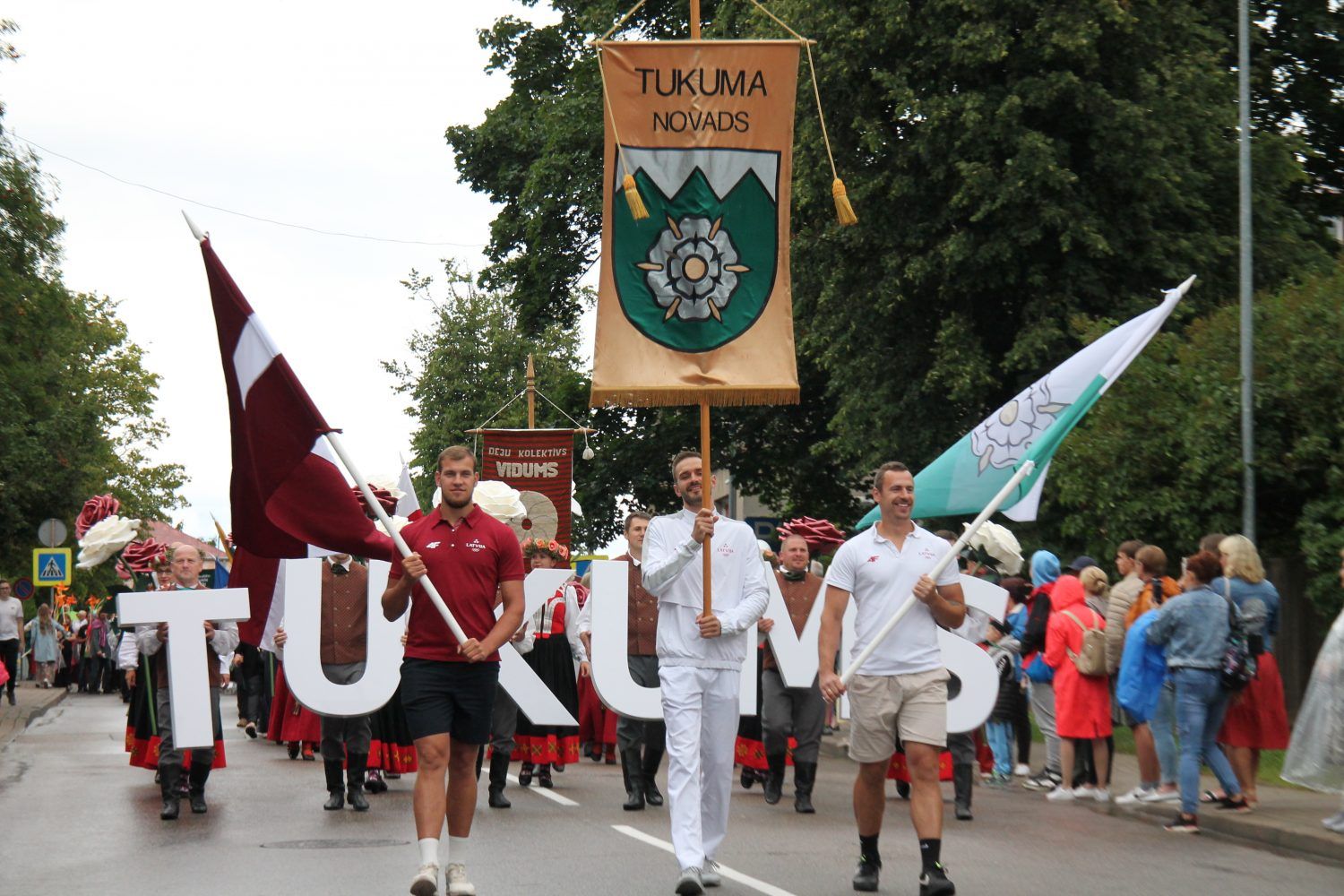 Atrodi sevi Rožu svētku gājienā 2023!