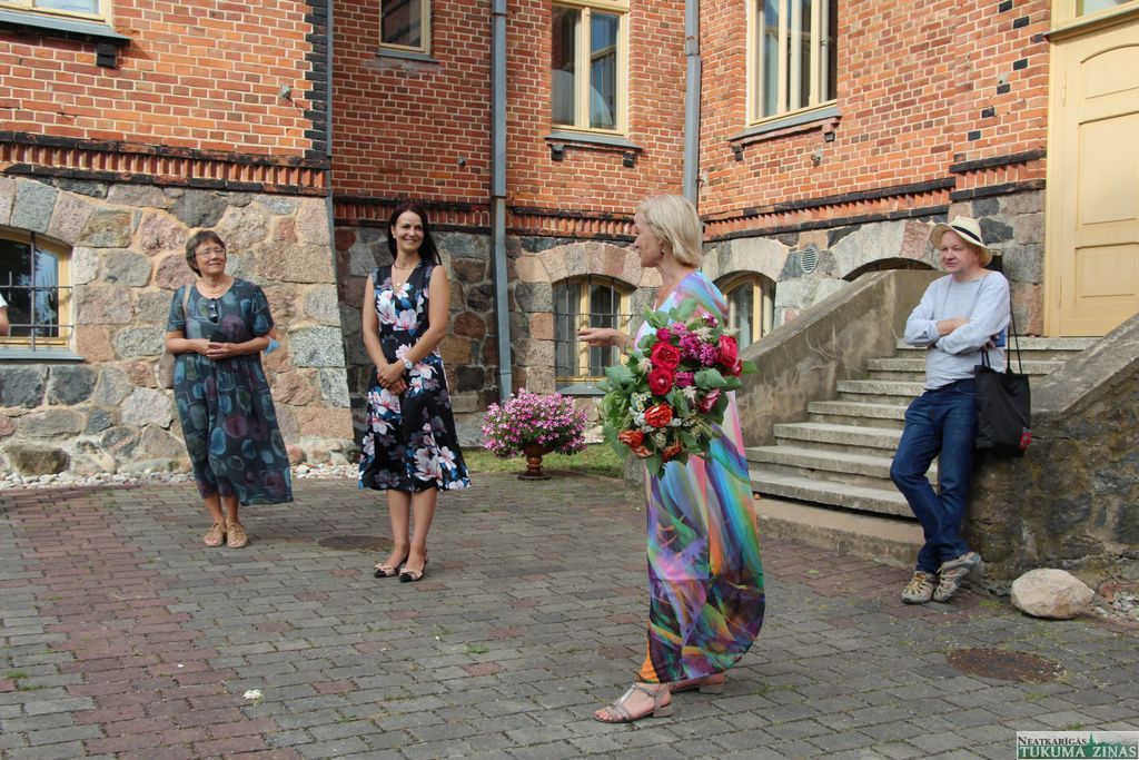 Gallery image 159805