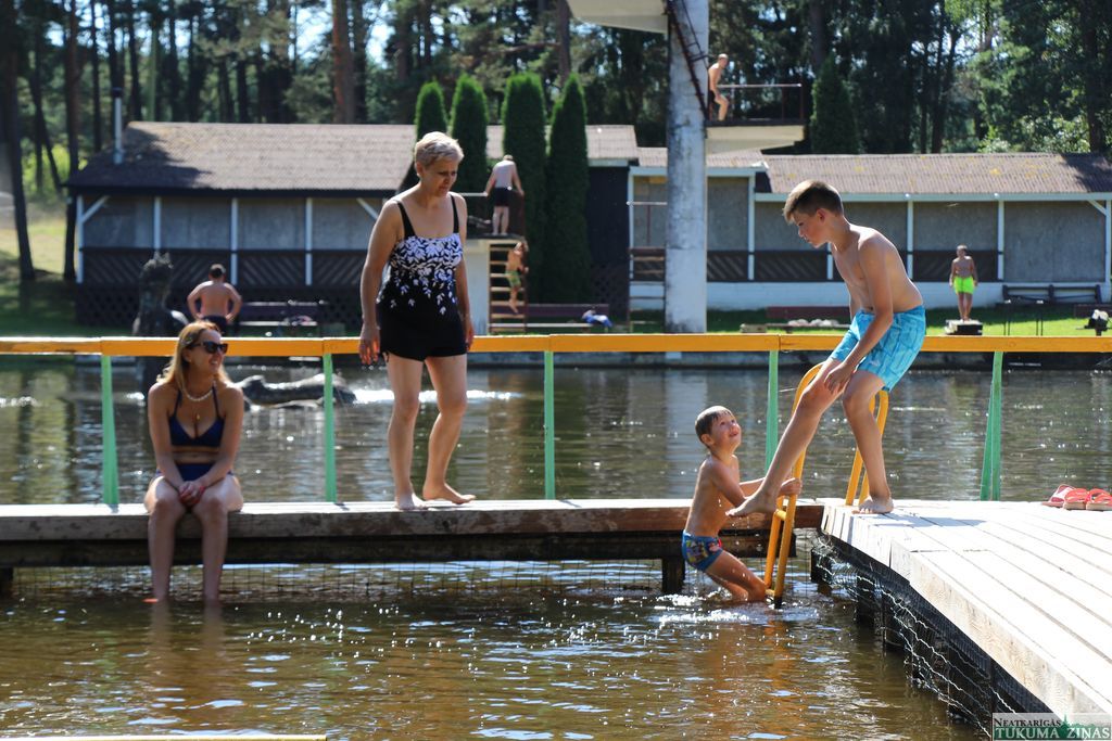 Gallery image 158669