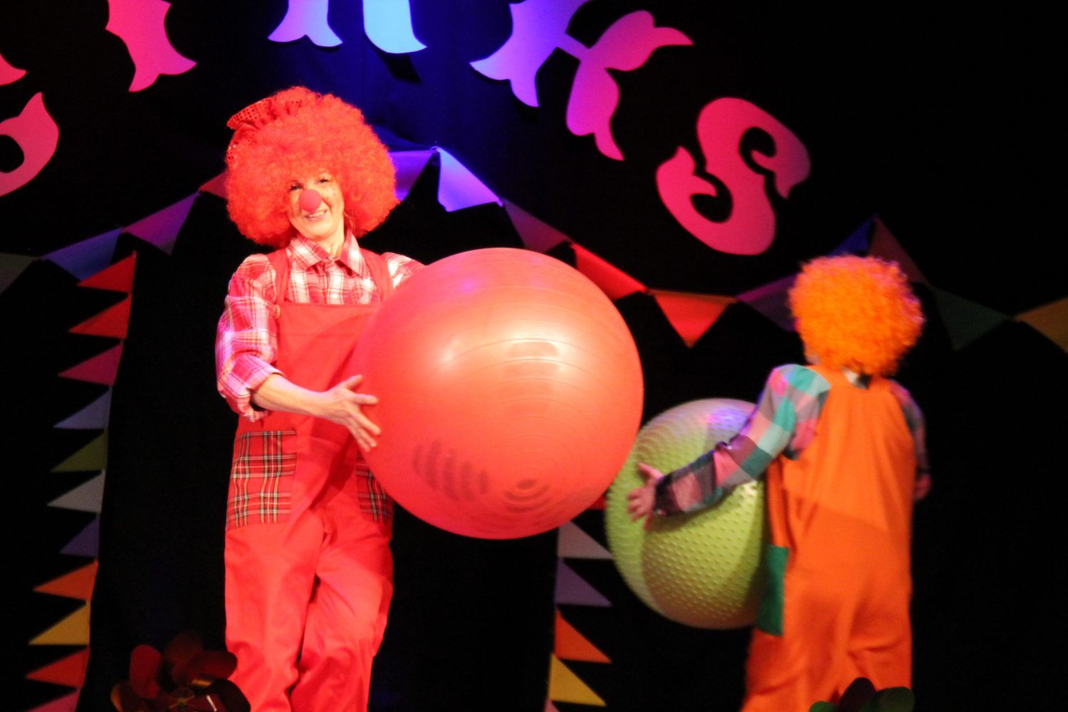 Kandavas deju skolas izrādē «Cirks»