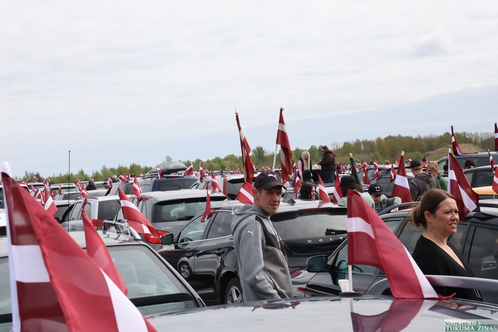 Atskatoties uz Karogu braucienu Tukumā 