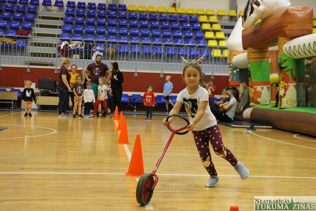 Ģimeņu sporta svētkos Lapmežciemā