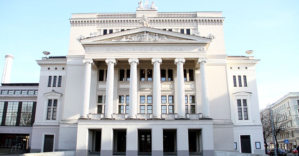 Nacionālā opera un balets aicina vakcinēties pie Baltā nama, dāvinās ielūgumus uz izrādēm