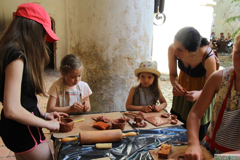 Gallery image 160413