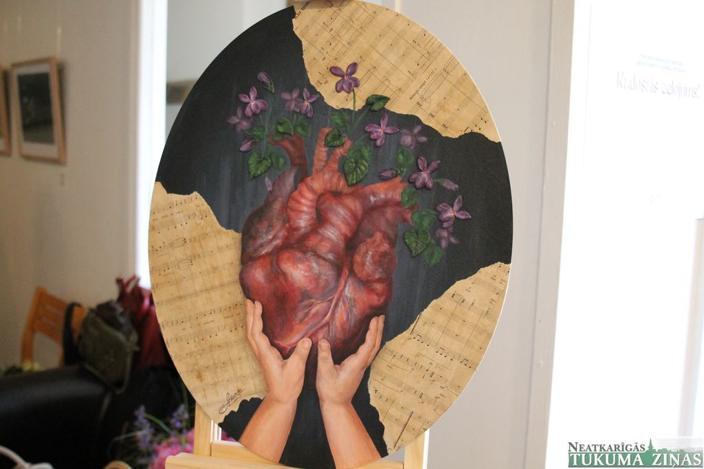 Tukuma Mākslas skolas noslēguma darbu izstādē 2024