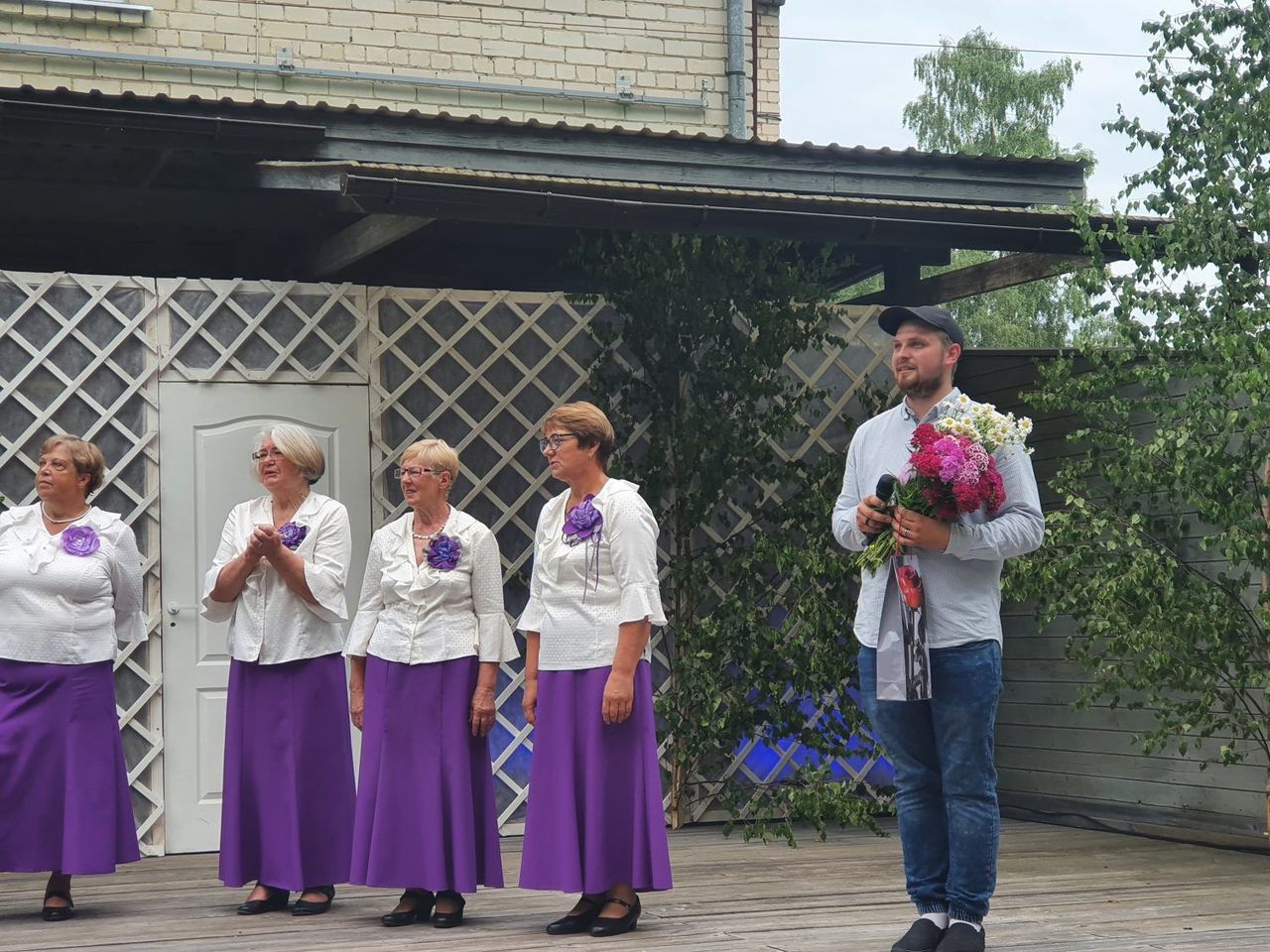 Matkulē sāk svinēt svētkus