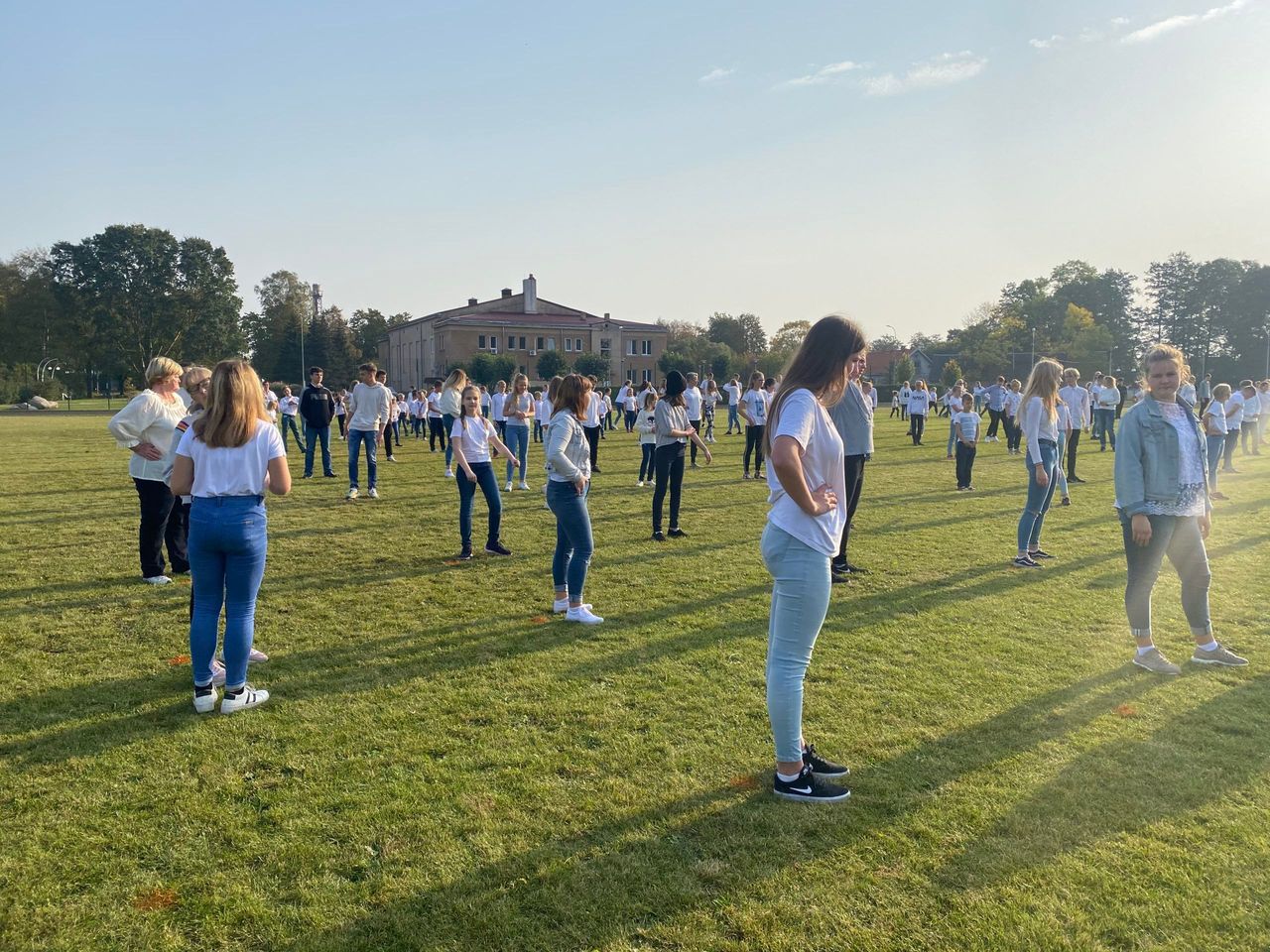 “Jerusalema" izaicinājums; dejo arī Engurē /VIDEO/