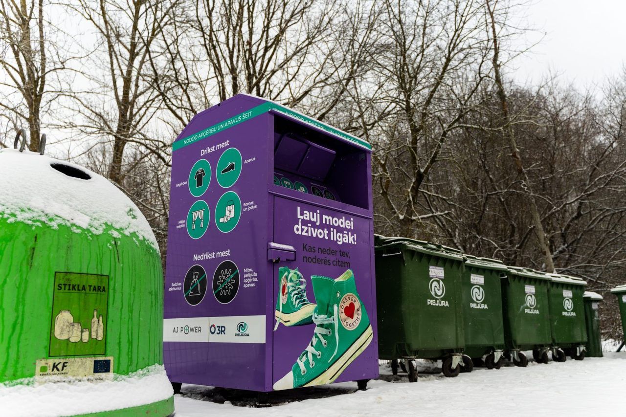 Pilsētā un arī pagastos uzstādīti konteineri tekstilam un apaviem