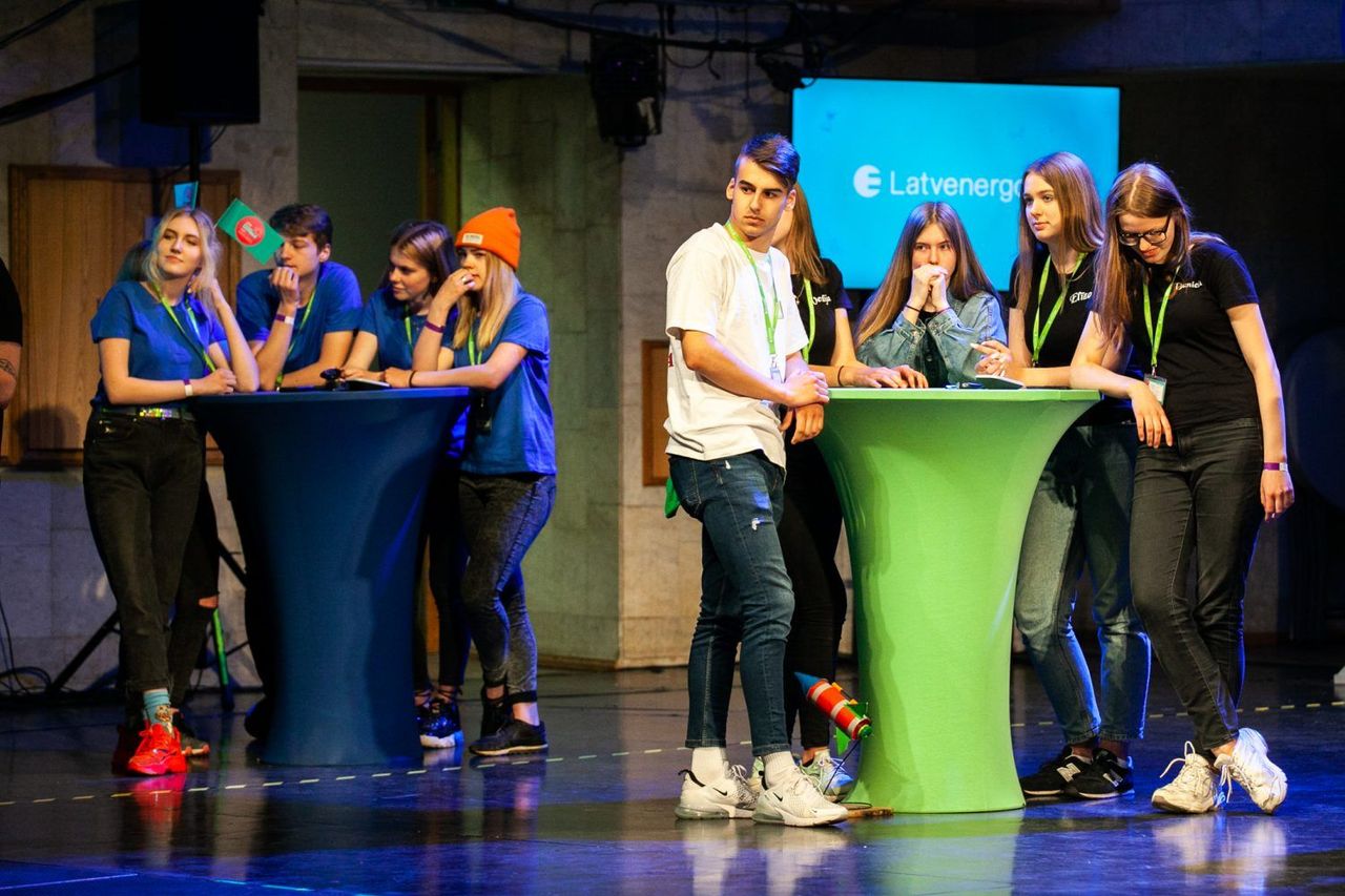 «FIZMIX Eksperiments» reģionālajā pusfinālā – Tukuma 3. pamatskolas un Jaunpils vidusskolas komandas