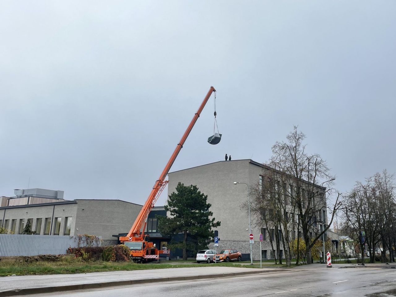 Kas par darbiem uz Tukuma 2. vidusskolas jumta?