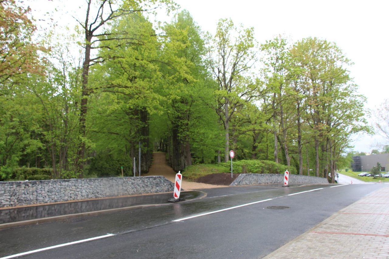 Vai Melnezera ielas celiņam turpinājuma nebūs?