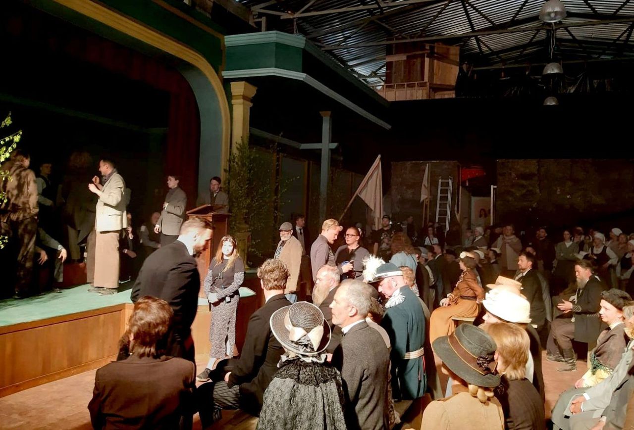 Arī Tumes jauktais koris piedalās kino filmas «Zeme, kas dzied» uzņemšanā