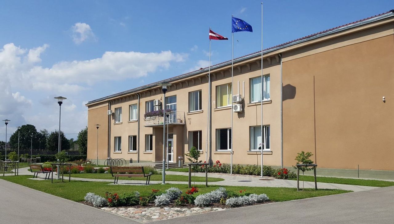 Tiek pārcelts arī Engures pasts