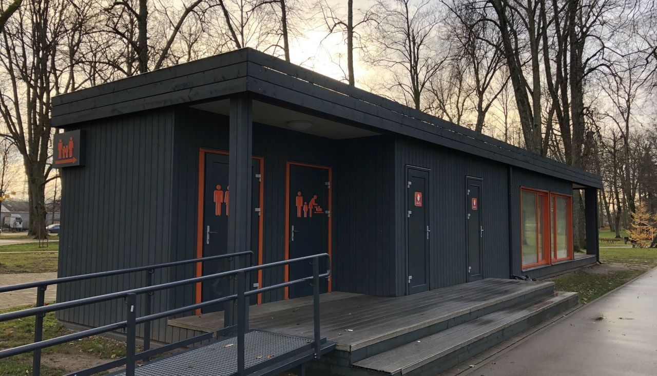 Sniegs pārsteidz, bet darbi notiek