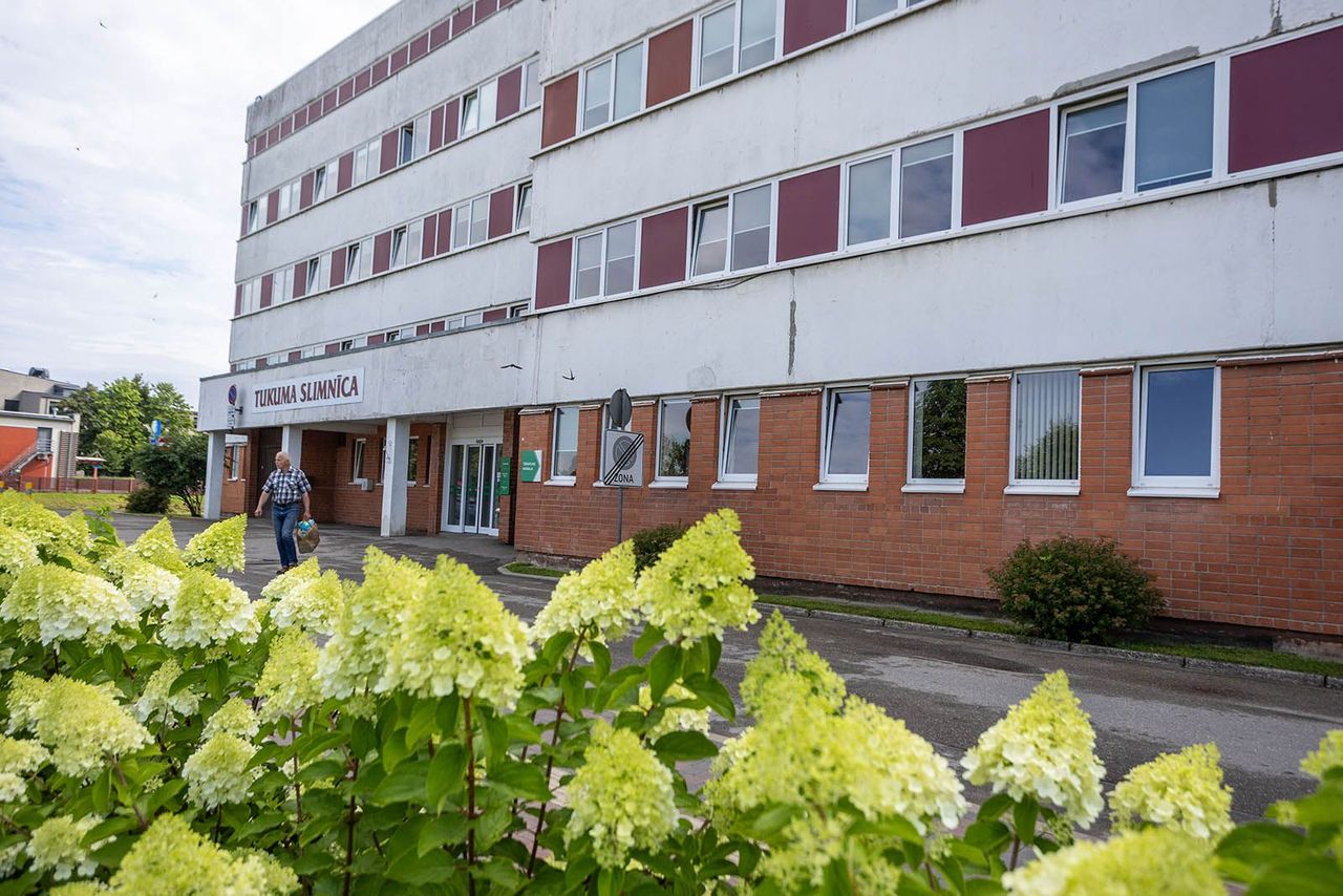 Tukuma slimnīcā – negaidīta vakara pārbaude 