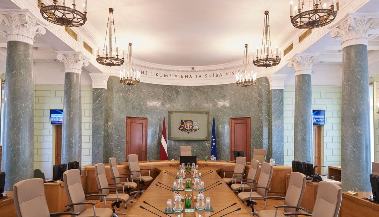 Tukuma novada domes sēdē turpina diskutēt par pārvaldēm un amatiem