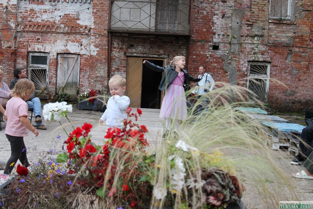 Gallery image 152135