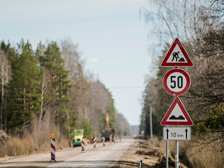 Starp Tukumu un Ķesterciemu atjauno segumu