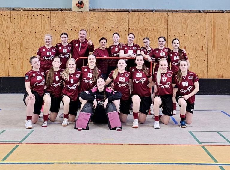 Novada florbolistes iekļūst 1. līgas finālā