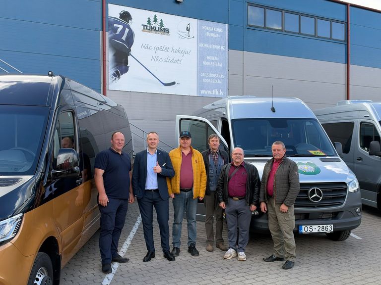 Tukuma novada pašvaldībai – trīs jauni autobusi