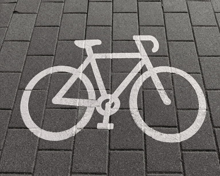 Sola sākt būvēt Tumes gājēju celiņu 