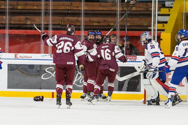 U-18 izlasei vēsturiski panākumi. Hokejistu rindās – arī novadnieks 