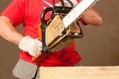 Vētras laikā Tukumā no veikala nozagti 10 motorzāģi