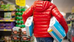 Veic pārbaudes tirdzniecības vietās; mūspuses tirgotāji – visapzinīgākie