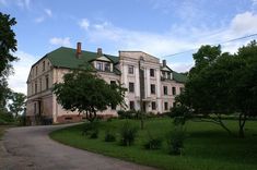 Cērē lūdz salabot skolas jumtu