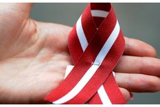 «Virši-A» jau piekto gadu dāvās sarkanbaltsarkanās lentītes