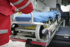 Kandavā vīrietis nosit savu dzīvesbiedri un izsauc Ātro palīdzību