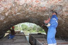 Atjauno vienu no vecākajiem tiltiem Latvijā