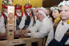 Tukumnieki izdejo zelta jostu