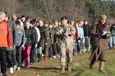 Kas tur soļo, kas tur iet?