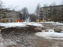 Ko darīt ar zālienu izbraukātājiem jeb būs vēl viens akmens