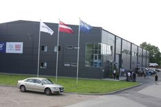 «Skonto Plan» atklāj stikloto alumīnija konstrukciju rūpnīcu