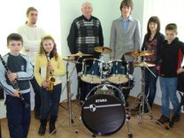 Atbalsta Engures Mūzikas un mākslas skolu