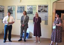 Čehijas Republikas vēstniecības kultūras atašejs atklāj izstādi Kandavā